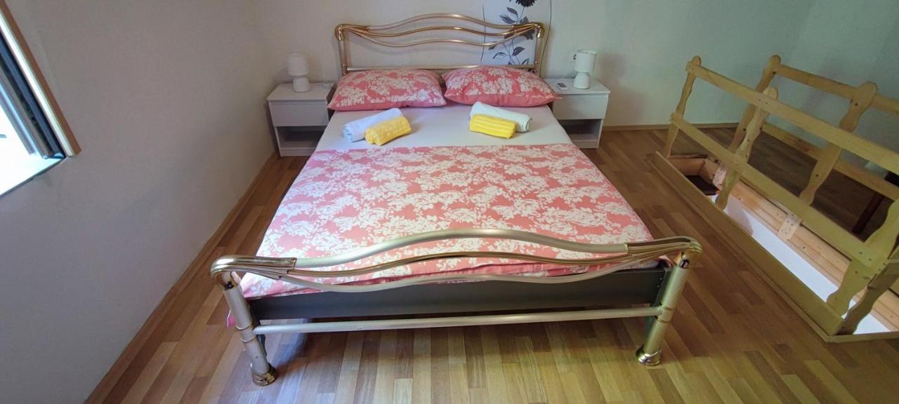 Studio Apartman Kastel Kambelovac Kaštela Zewnętrze zdjęcie